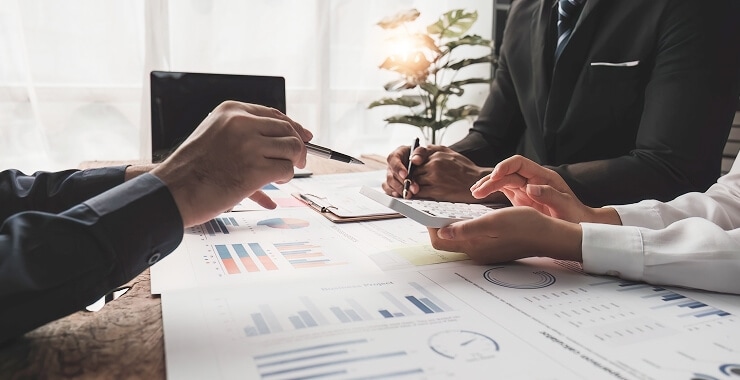 Análisis y Estrategia-small